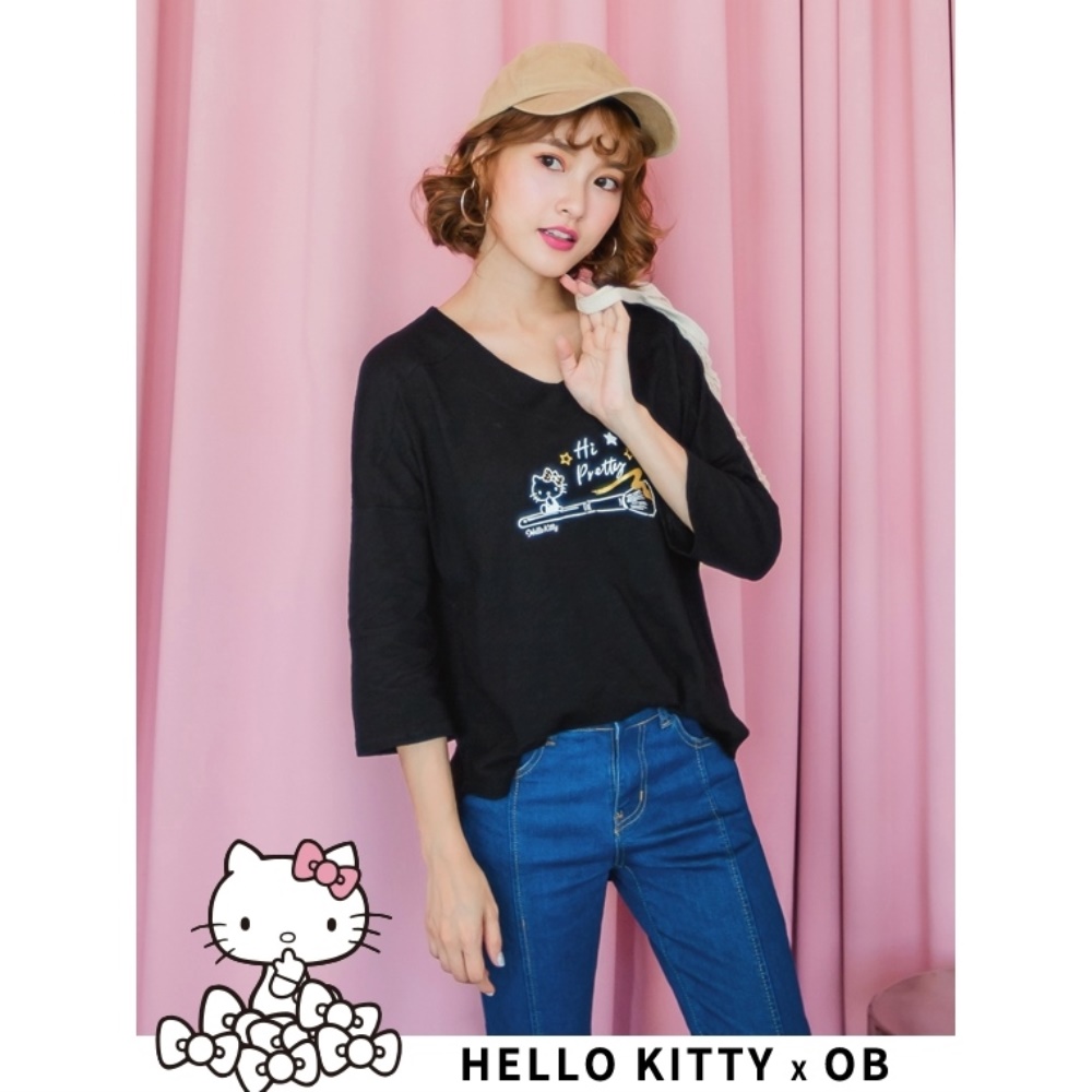 KITTY高含棉V領造型七分袖上衣-OB大尺碼