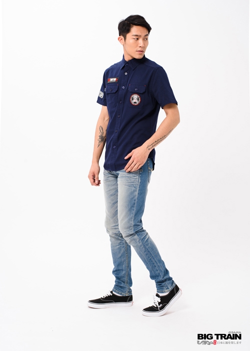 BIG TRAIN 素色貼標短袖襯衫-男-深藍
