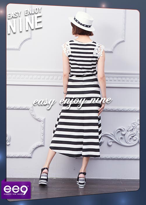 ee9 經典素面百搭露趾楔形涼鞋 黑色