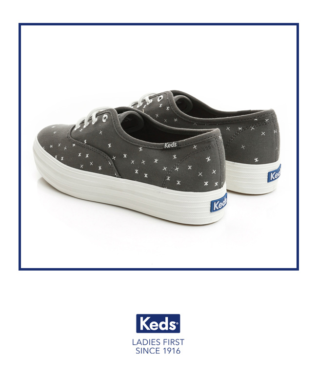 Keds TRIPLE 燙金圖騰厚底綁帶休閒鞋-深灰石