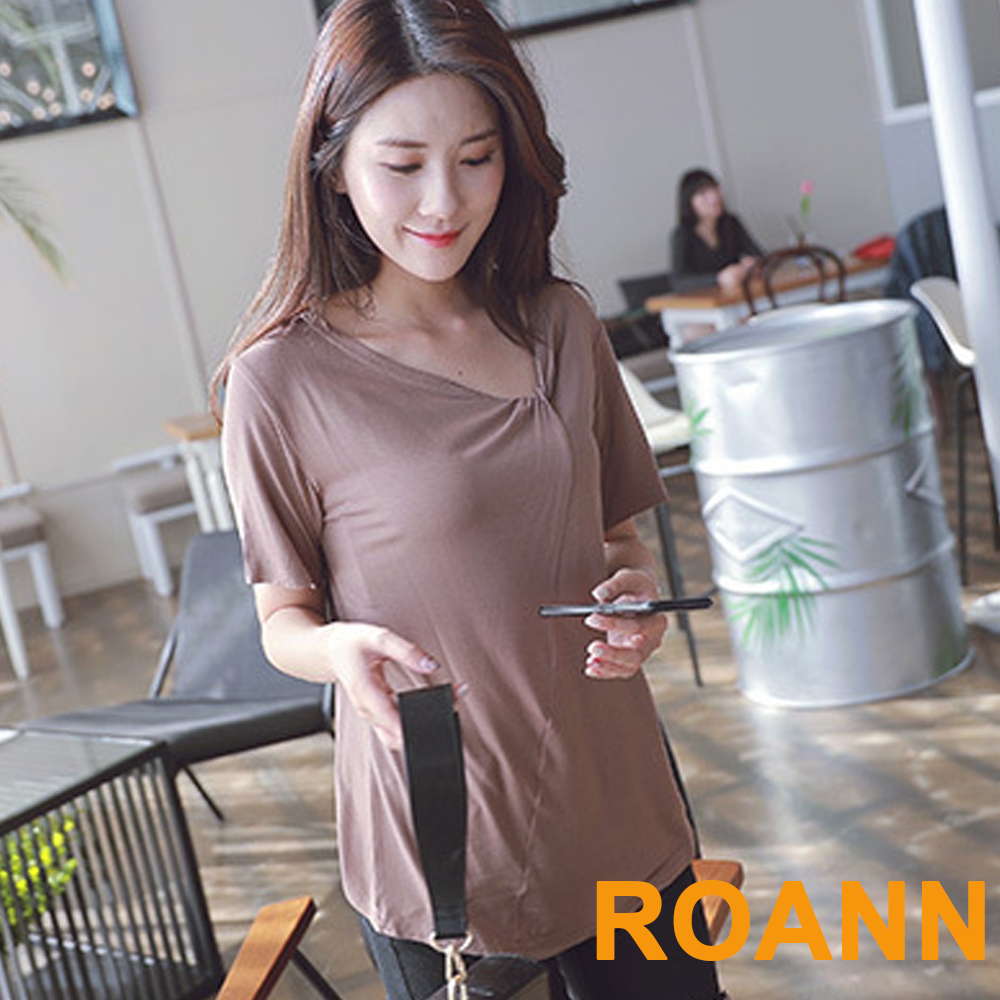 純色斜V領寬鬆短袖T恤 (共二色)-ROANN