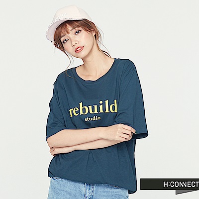 H:CONNECT 韓國品牌女裝-隨性感印字微露背T-shirts-藍