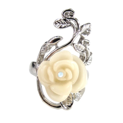 迪士尼 DISNEY COUTURE 白雪公主 白玫瑰花戒指 大朵 鑲白水晶銀葉子