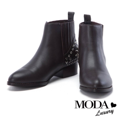 短靴 MODA Luxury 個性拼接鉚釘牛皮尖頭粗跟短靴－咖