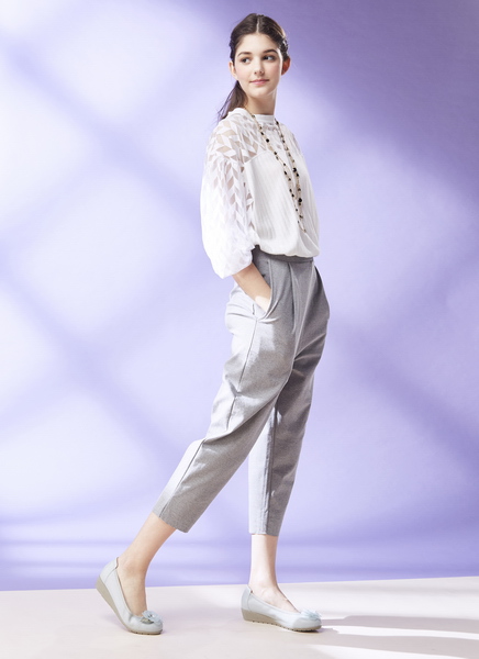 Keeley Ann 焦點女伶~唯美網花朵珍珠點綴全真皮楔形娃娃鞋(藍色)