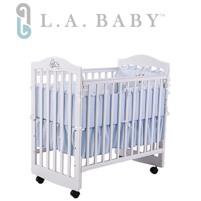 【美國 L.A. Baby】蒙特維爾美夢熊嬰兒床-超值優惠組合(嬰兒床+藍純棉五件式寢具組