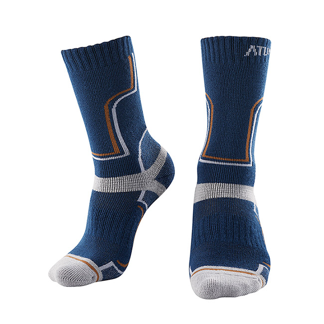 【ATUNAS 歐都納】吸濕排汗舒適中筒羊毛保暖登山襪A-A1733深藍