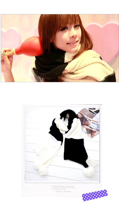 【Aimee Toff】雙色對比毛球造型針織圍巾(黑)
