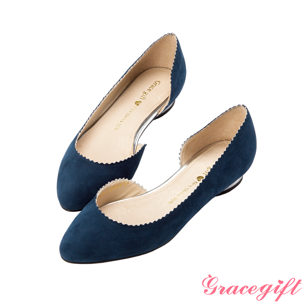 Grace gift-優雅絨布側挖空金屬低跟鞋 藍