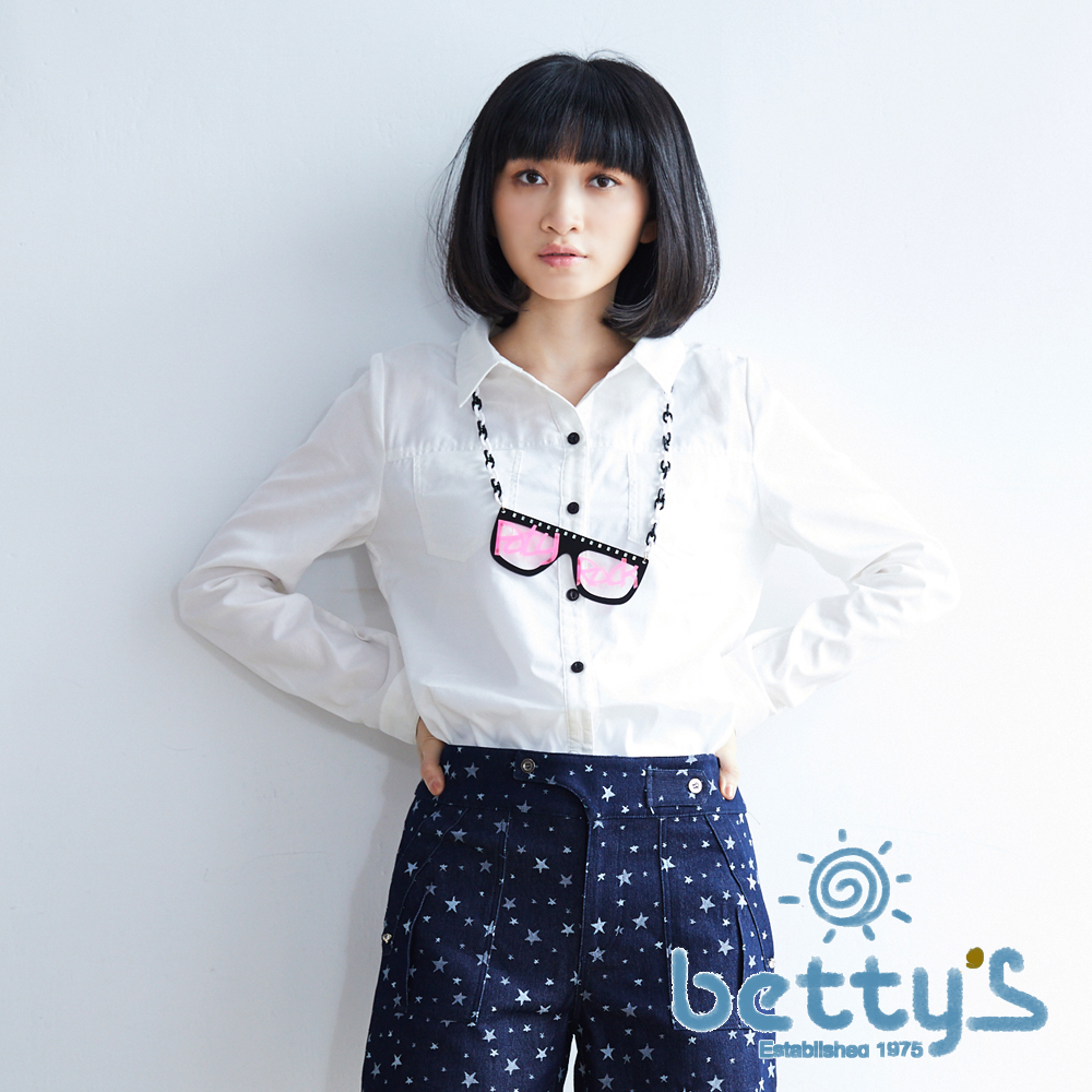 betty’s貝蒂思　前雙口袋長袖百搭襯衫(白色)