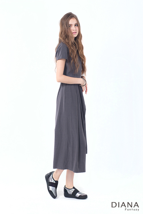 DIANA 輕。愛的--璀燦星芒極修飾寬繞帶休閒鞋-銀x黑