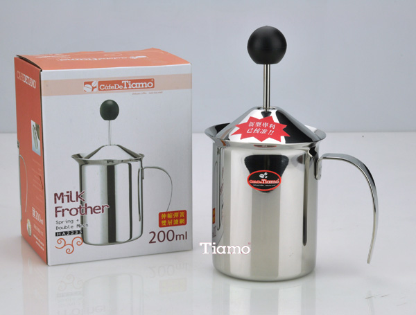 Tiamo 不鏽鋼雙層彈簧奶泡杯200cc(HA2233)