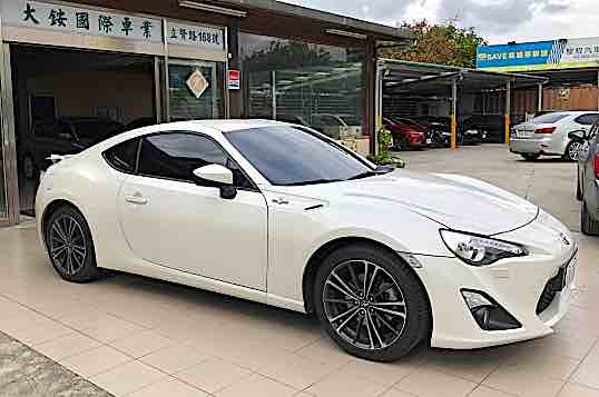 2013年 TOYOTA 86 Limited 僅2萬km