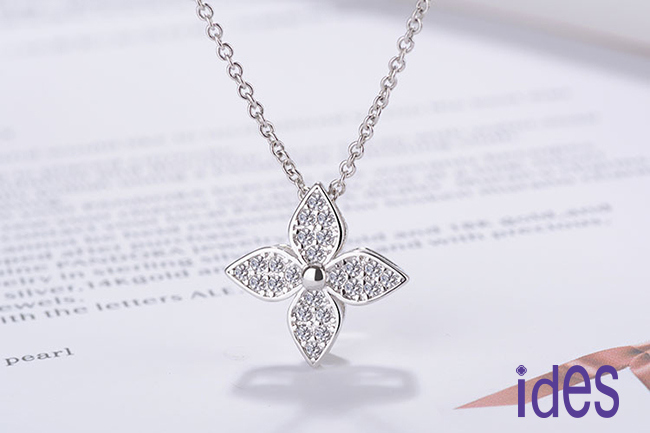 ides愛蒂思 輕珠寶。日韓風尚設計925純銀晶鑽項鍊/時尚幸運草