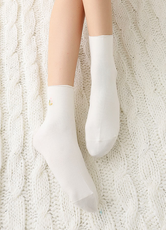 蒂巴蕾Fashionsocks 1/2女襪-刺繡小花