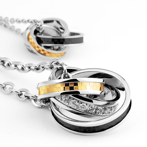 Royal Damon羅亞戴蒙 展現完美 情人對鍊