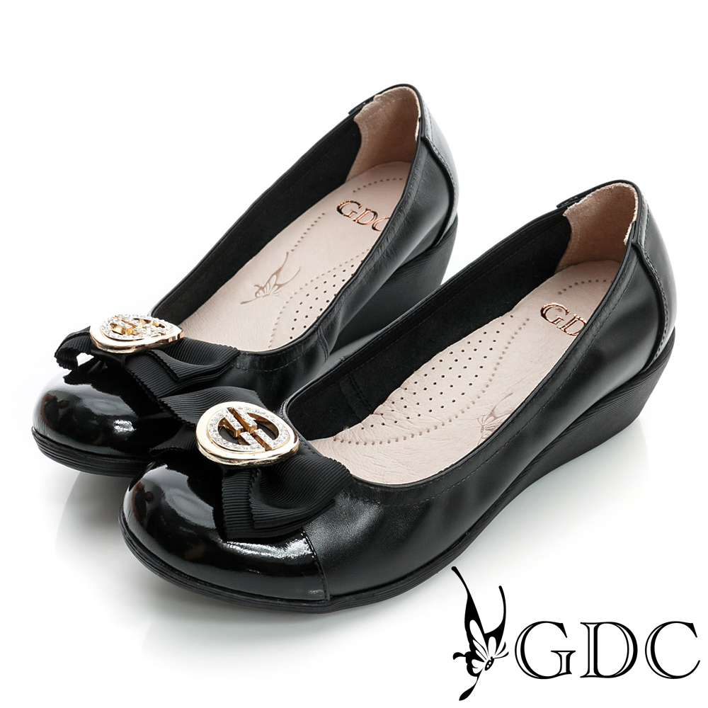 GDC都會-蝴蝶結水鑽飾扣楔型厚底真皮低跟鞋-黑色