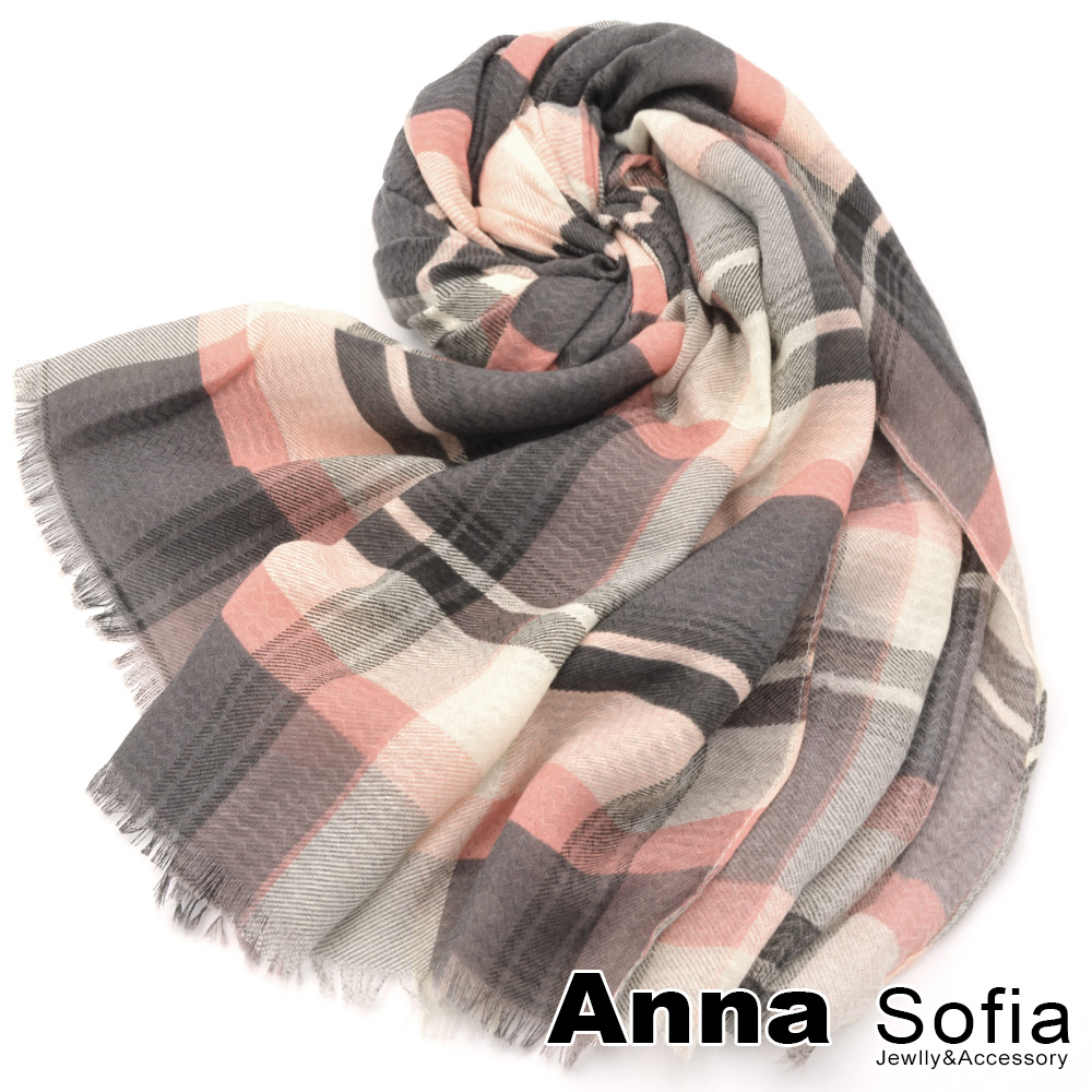 AnnaSofia 經典格紋質感波壓紋款 高密度織毛邊披肩圍巾(灰粉系)