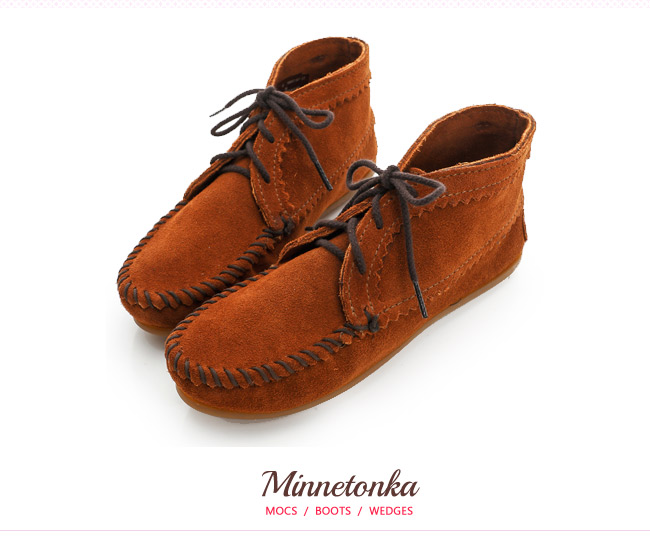 MINNETONKA 棕色印地安手工麂皮踝靴 (展示品)
