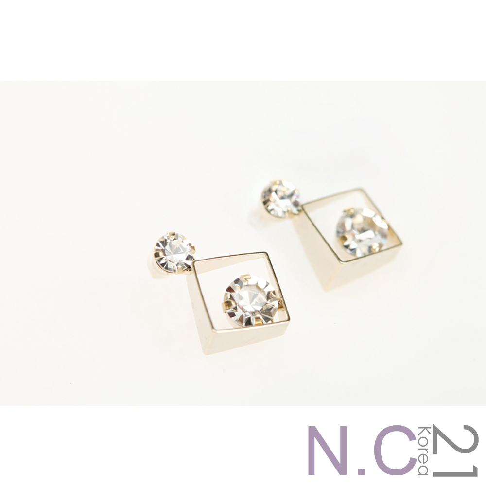 N.C21-華麗亮鑽菱格垂墜耳環 (金色)