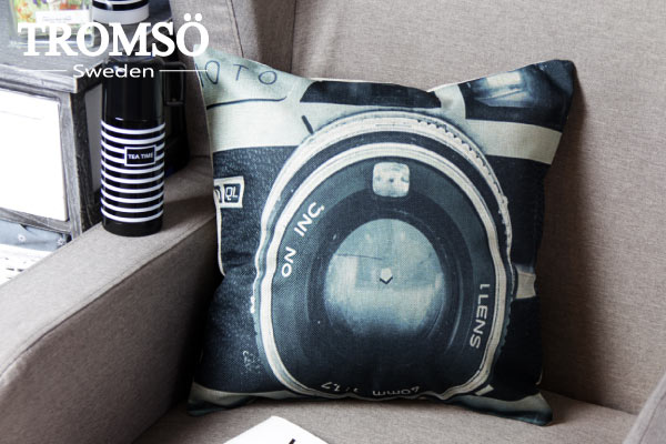TROMSO-品味英倫棉麻抱枕/相機單眼