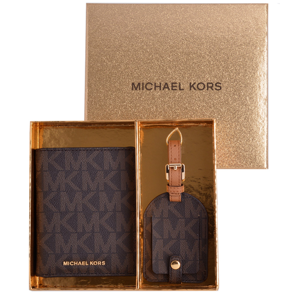 MICHAEL KORS Jet Set 滿版防刮皮革護照夾+行李吊牌旅行禮盒組-咖啡