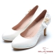 CUMAR幸福新娘 珍珠花朵高跟美鞋-銀白 product thumbnail 1