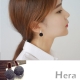Hera 赫拉 高質感絨毛球球水鑽耳針耳環(二色) product thumbnail 2