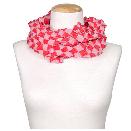 ISSEY MIYAKE 三宅一生 PP系列格紋編織脖圍(紅白)