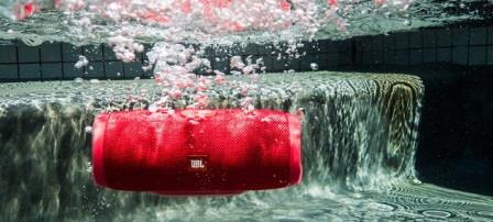 JBL Charge3 防水攜帶式立體聲喇叭 公司貨 - 紅色款