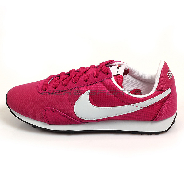 NIKE W PRE MONTREAL RACER VNTG-女