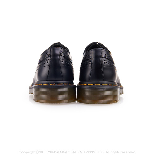 (男) Dr.Martens 3989 復古雕花5孔馬汀鞋*黑色