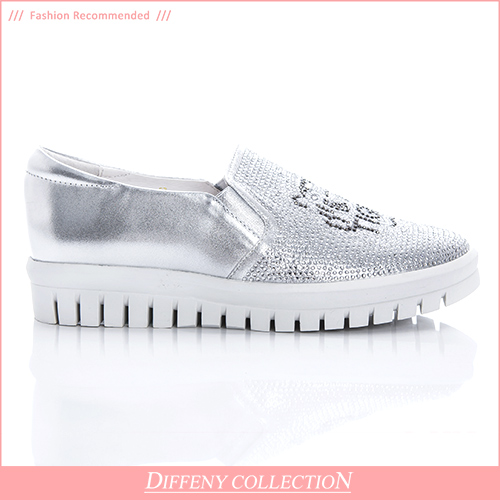 DN 自我風格 虎頭水鑽樂福鞋-銀