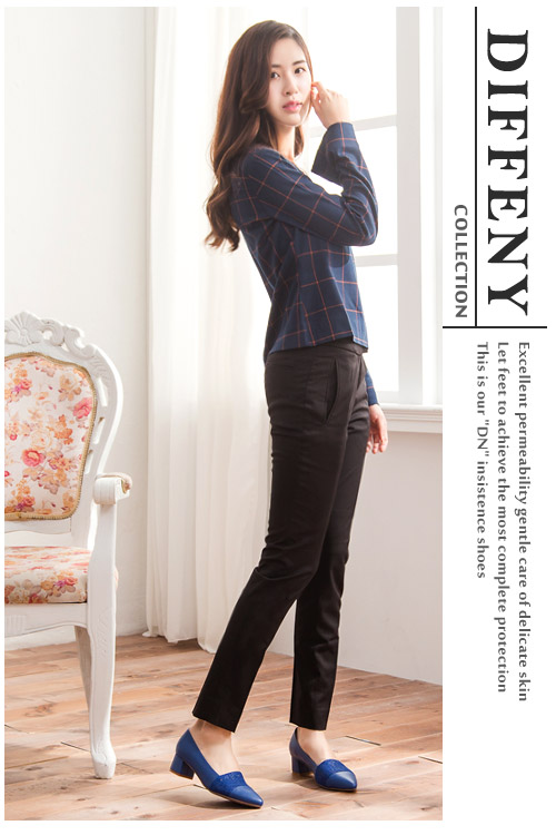 DN 優雅OL 全真皮典雅金屬絲紋尖頭低跟鞋-藍