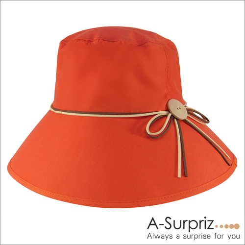 A-Surpriz 圓木釦綁麂皮繩遮陽帽(橘)附防風繩