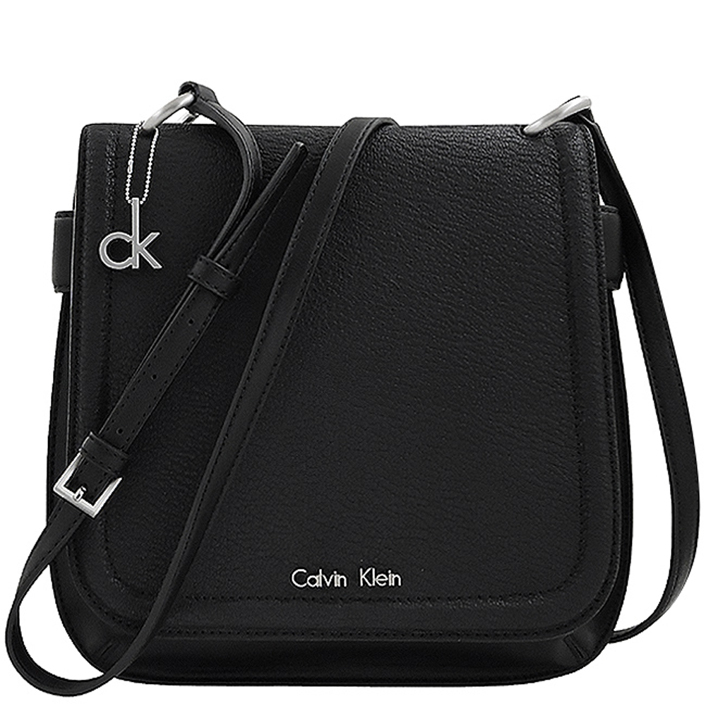 Calvin Klein 黑色皮革斜背包