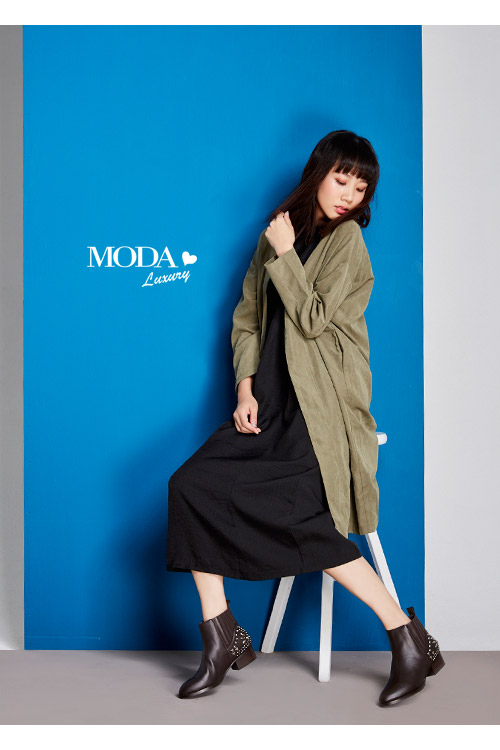 短靴 MODA Luxury 個性拼接鉚釘牛皮尖頭粗跟短靴－咖