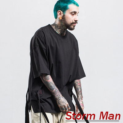 繩帶設計下擺圓領潮T (黑色)-Storm Man