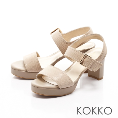 KOKKO-簡約線條防水台粗跟繫踝帶涼鞋-米