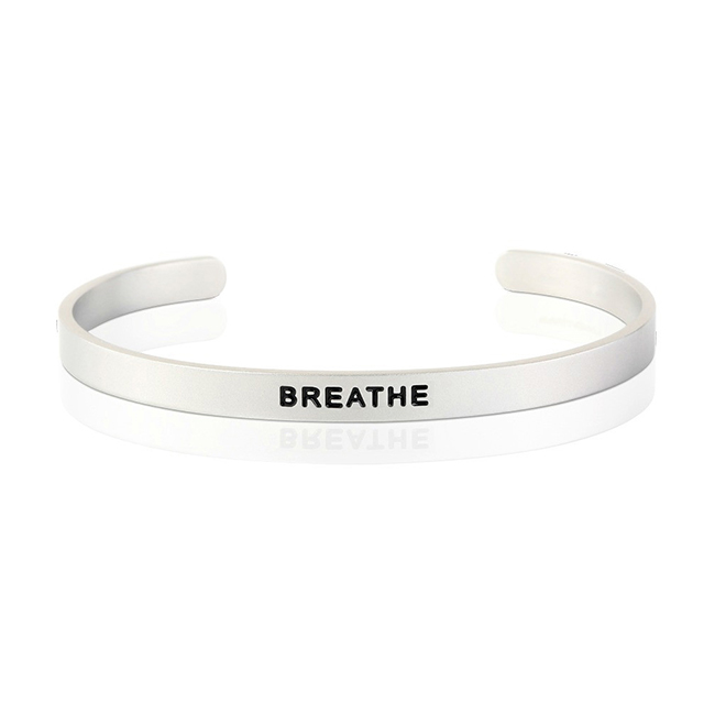 MANTRABAND 美國悄悄話手環 BREATHE 慢慢呼吸 銀色 寬版 男款