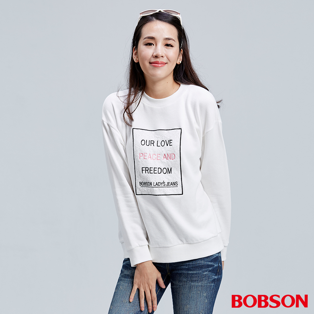 BOBSON  女款字母貼布刺繡白色上衣