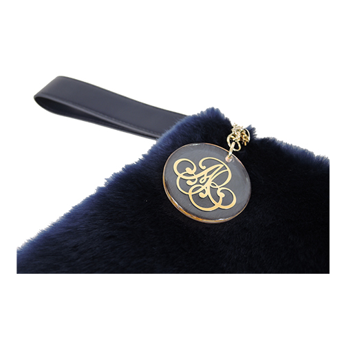 agnes b.LGO吊飾毛毛大手拿-藍