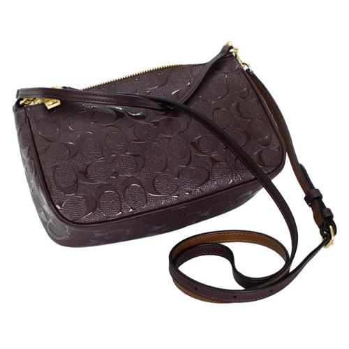 COACH深可可荔枝紋漆皮浮印C Logo肩背/斜背包(小)