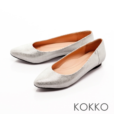 KOKKO -優雅尖頭幾何壓紋真皮楔型鞋-點點銀