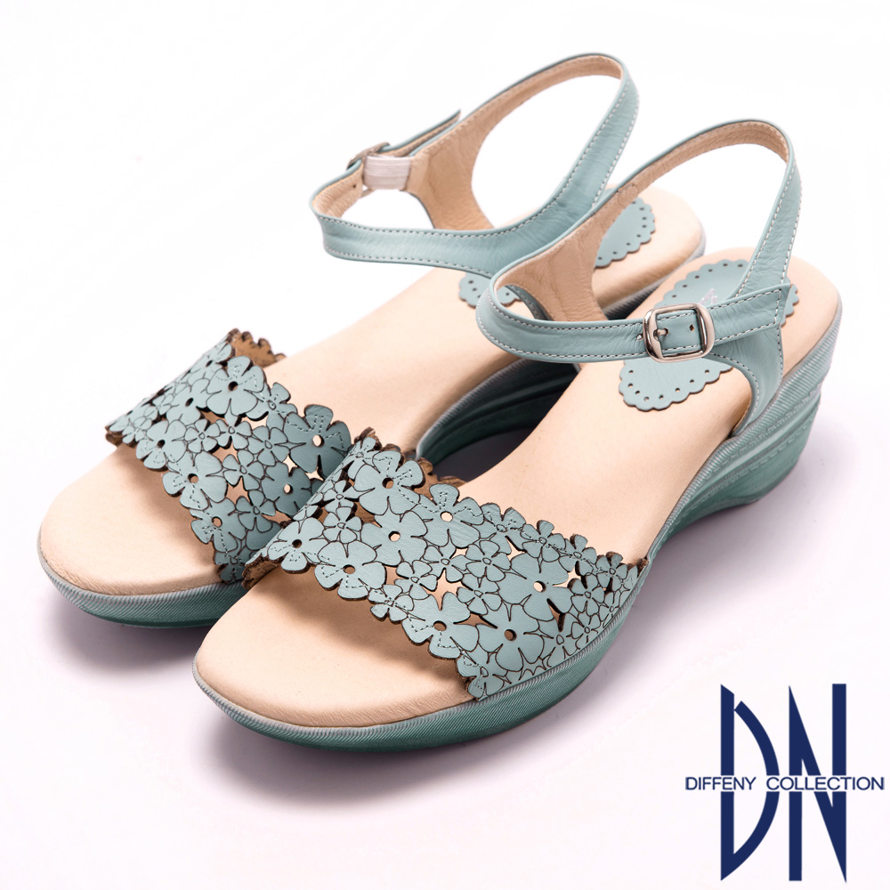 DN 率性甜美  真皮簍空小花楔型涼鞋 水藍