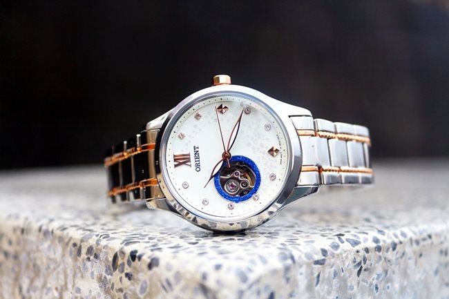 ORIENT 東方錶 HAPPY STREAM系列 鏤空機械錶-白x雙色版/36mm