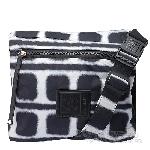 CHANEL SPORT系列尼龍彩繪斜背包(深藍-小)