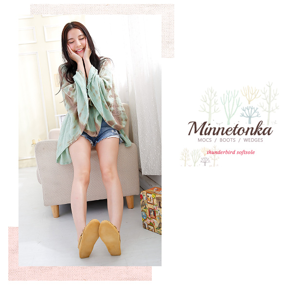 MINNETONKA 卡其色美國手工雷鳥麂皮鞋底開車室內女鞋 (展示品)