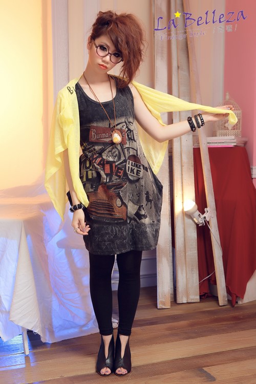 古著 馬卡龍色彩背英文字薄感排釦外套