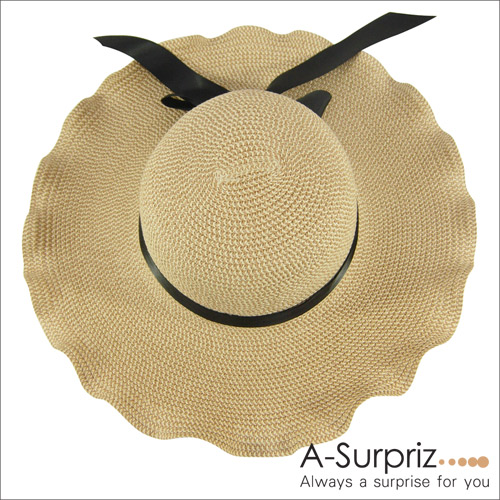 A-Surpriz 黑緞蝴蝶結波浪花紋遮陽帽(卡其)